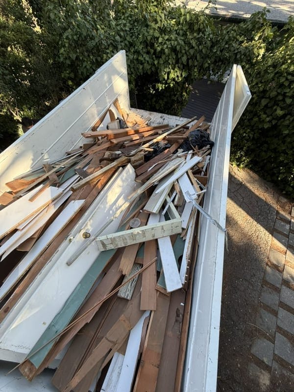 Renovation debris removal, Drywall, lumber & old cabinets